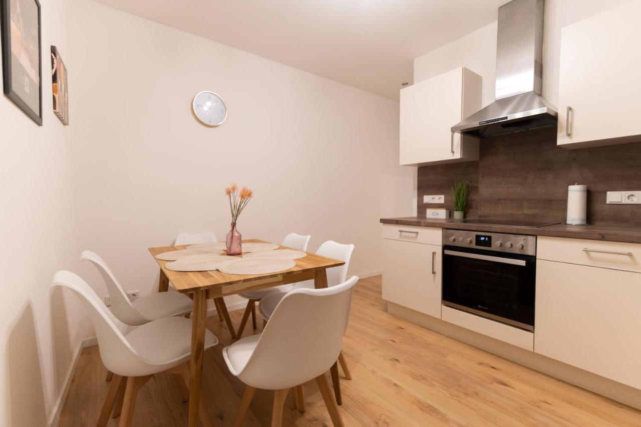 Peter Apartments - Premium Wohnung I 95Qm I 3 Schlafzimmer I Grosses Bad I Kueche I Wohnzimmer I Tv فولدا المظهر الخارجي الصورة